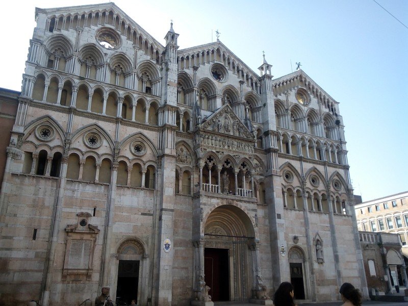 Průčelí Katedrály v Ravenně