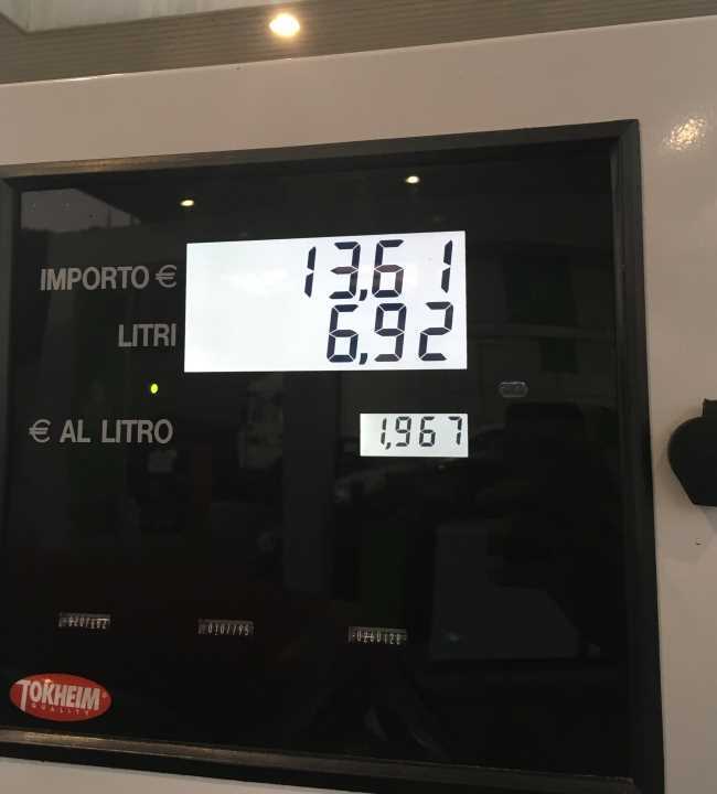 Za téměř 7 litrů nafty jsme platili 13 Euro