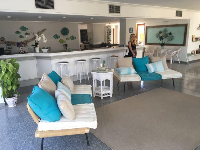 Vkusná recepce hotelu