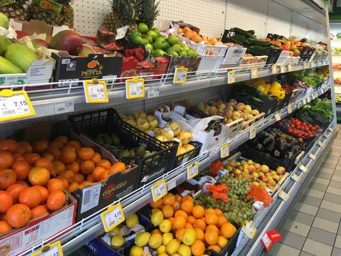 Cena ovoce na Sardinii v eurech