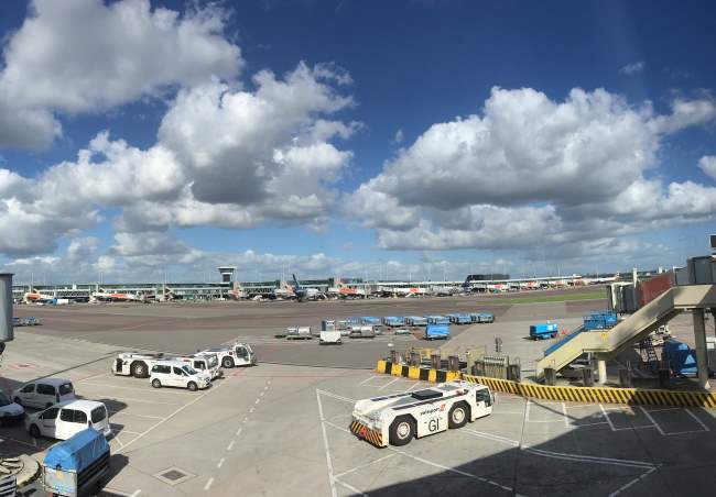 Letiště Amsterdam je obrovské rozlohou i počtem letadel
