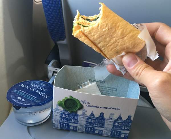 Občerstvení na letu Praha Amsterdam od KLM
