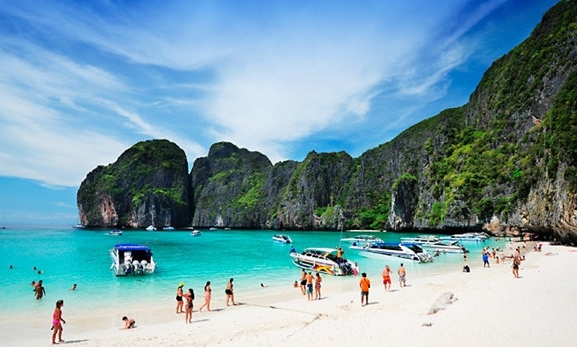 Pláž Ao Nang v provincii Krabi v Thajsku