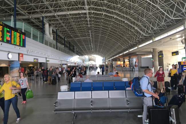 Letištní hala přílety a odlety na letišti Fuerteventura